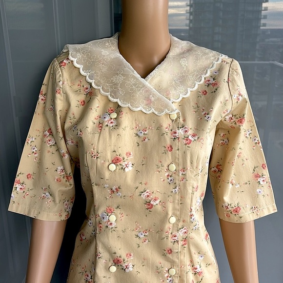 Vintage Floral Cream Top - Picture 4 of 10